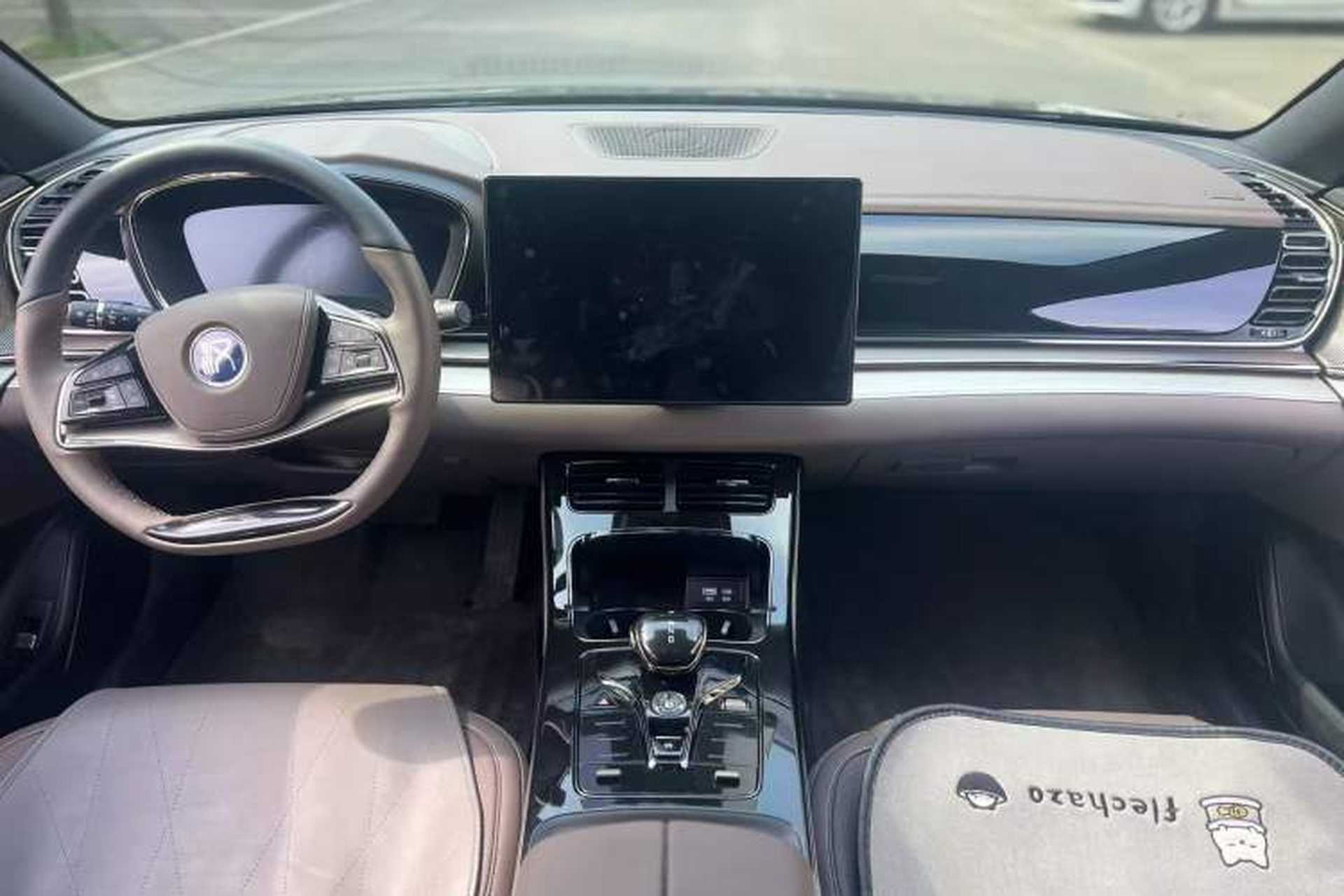 Used BYD Han 2024 DM-i Glory Edition 121KM Prestige Model Interior 1