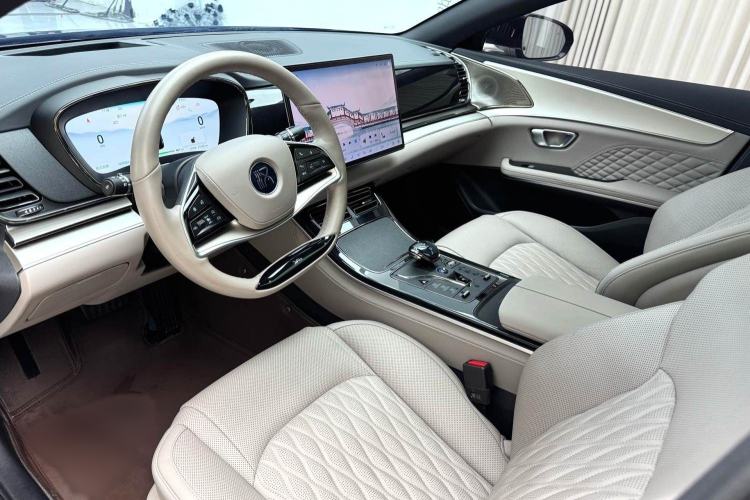 Used BYD Han 2024 EV Glory Edition 605KM Front-Wheel-Drive Premium Model Interior 2