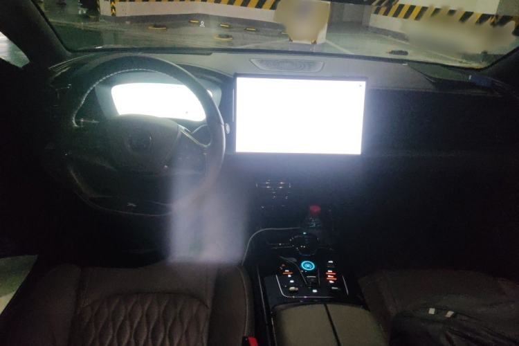 Used BYD Han 2024 EV Glory Edition 605KM Front-Wheel-Drive Premium Model Interior 2