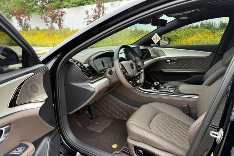 Used BYD Han 2024 DM-i Glory Edition 121KM Prestige Model Interior 2