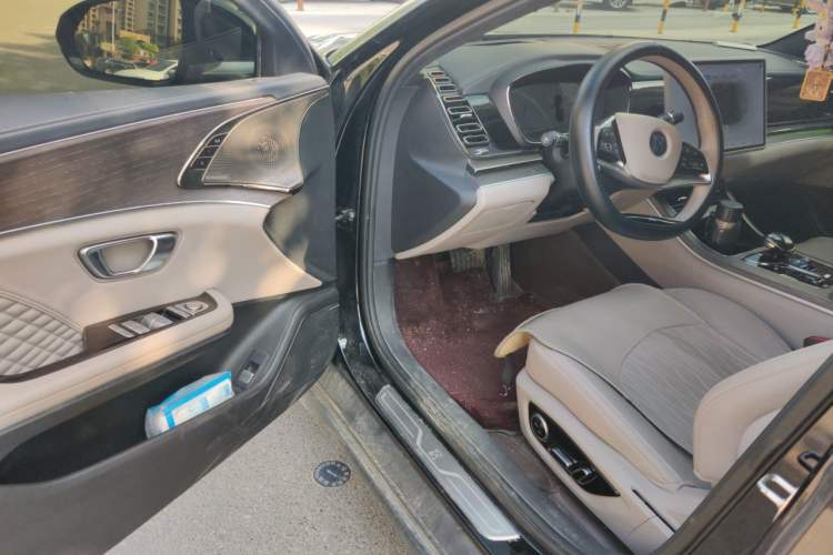 Used BYD Han 2024 DM-i Glory Edition 121KM Premium Model Interior 3