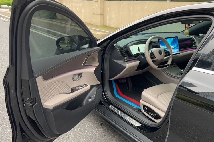 Used BYD Han 2024 DM-i Glory Edition 200KM Flagship Model Interior 3