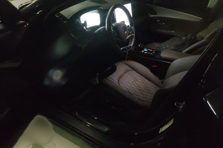 Used BYD Han 2024 EV Glory Edition 605KM Front-Wheel-Drive Premium Model Interior 3