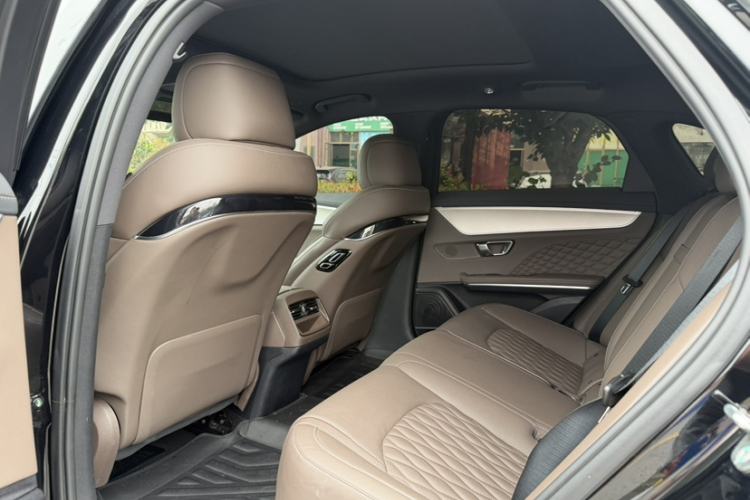 Used BYD Han 2024 DM-i Glory Edition 121KM Elite Model Interior 3