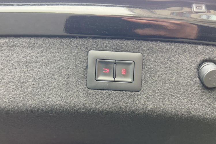 Used BYD Han 2024 DM-i Glory Edition 200KM Flagship Model Interior 6