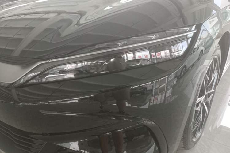 Used BYD Han 2024 EV Glory Edition 610 km All-Wheel Drive "Tian Shen Zhi Jia" Intelligent Driving Model Left Front Headlight