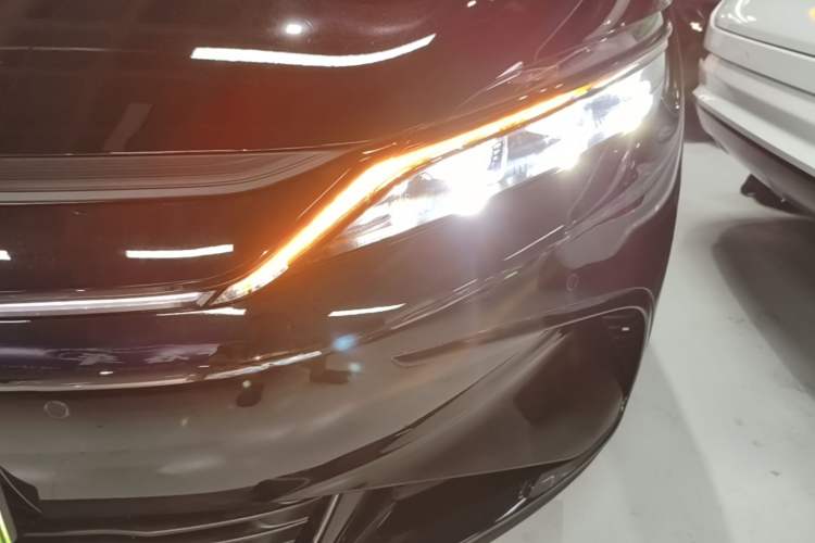 Used BYD Han 2024 EV Glory Edition 506KM Front-Wheel-Drive Premium Model Left Front Headlight