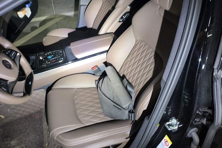 Used BYD Han 2024 EV Glory Edition 506KM Front-Wheel-Drive Premium Model Left Front Seat