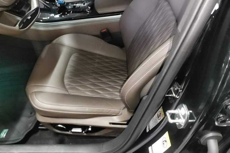 Used BYD Han 2024 EV Glory Edition 506KM Front-Wheel-Drive Premium Model Left Front Seat