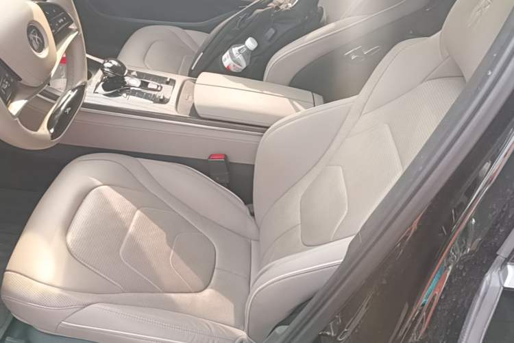 Used BYD Han 2024 EV Glory Edition 610 km All-Wheel Drive "Tian Shen Zhi Jia" Intelligent Driving Model Left Front Seat