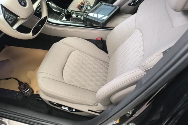 Used BYD Han 2024 DM-i Glory Edition 121KM Prestige Model Left Front Seat
