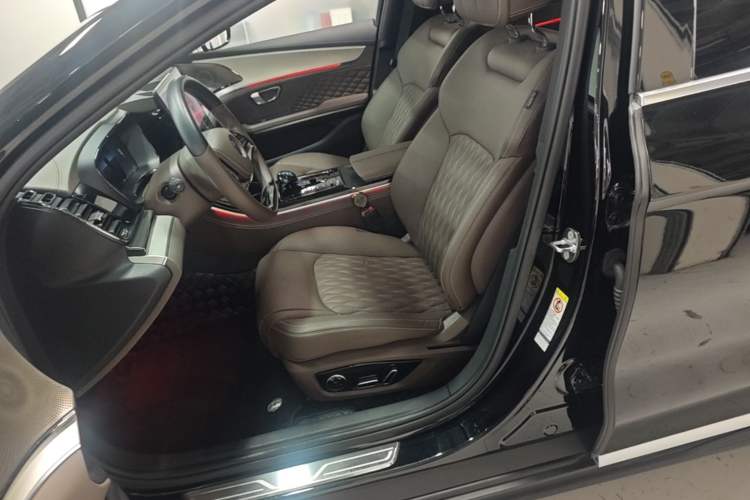 Used BYD Han 2024 DM-i Glory Edition 121KM Prestige Model Left Front Seat
