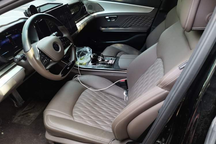 Used BYD Han 2024 DM-i Glory Edition 121KM Prestige Model Left Front Seat