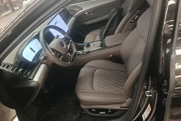 Used BYD Han 2024 DM-i Glory Edition 121KM Elite Model Left Front Seat
