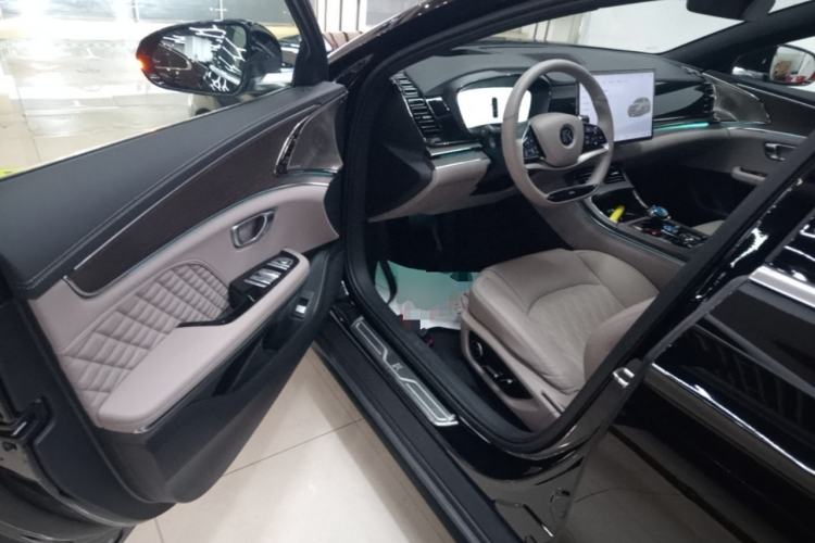 Used BYD Han 2024 DM-i Glory Edition 200KM Flagship Model Left Front Seat