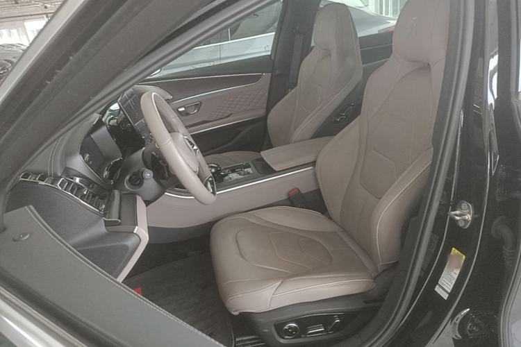 Used BYD Han 2024 EV Glory Edition 610 km All-Wheel Drive "Tian Shen Zhi Jia" Intelligent Driving Model Left Front Seat