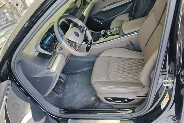 Used BYD Han 2024 DM-i Glory Edition 121KM Elite Model Left Front Seat