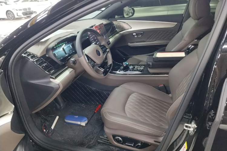 Used BYD Han 2024 DM-i Glory Edition 121KM Elite Model Left Front Seat