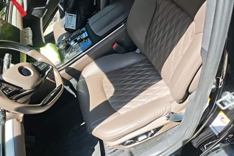 Used BYD Han 2024 EV Glory Edition 506KM Front-Wheel-Drive Premium Model Left Front Seat