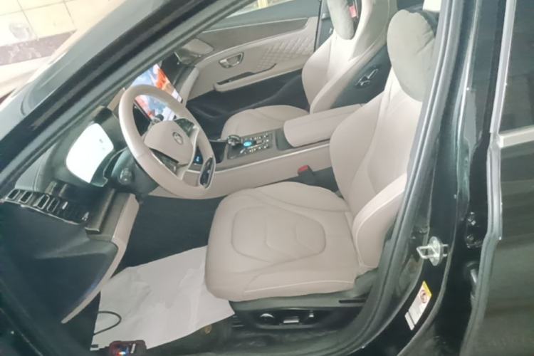 Used BYD Han 2024 EV Glory Edition 610 km All-Wheel Drive "Tian Shen Zhi Jia" Intelligent Driving Model Left Front Seat
