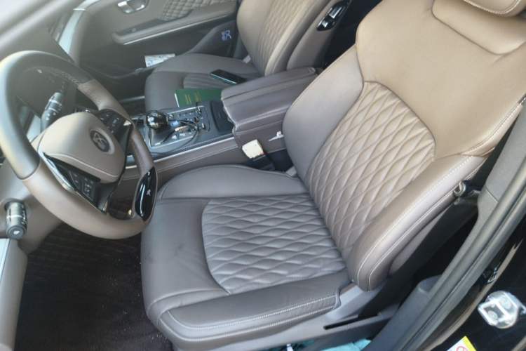Used BYD Han 2024 EV Glory Edition 605KM Front-Wheel-Drive Premium Model Left Front Seat