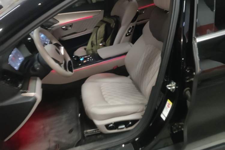 Used BYD Han 2024 DM-i Glory Edition 121KM Prestige Model Left Front Seat