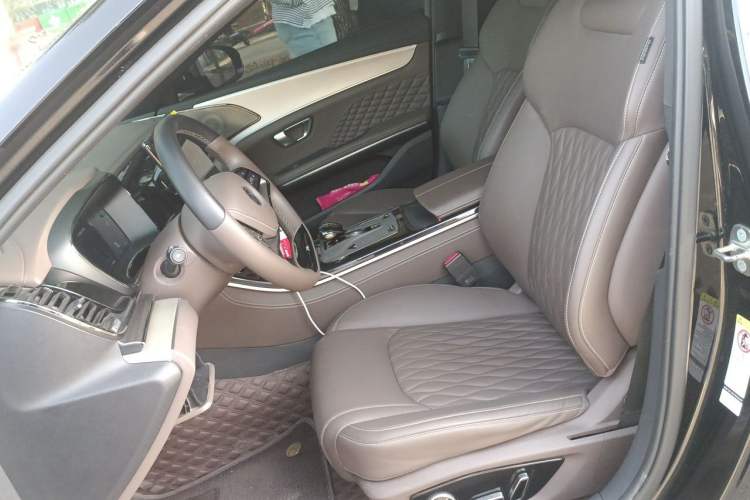 Used BYD Han 2024 DM-i Glory Edition 121KM Elite Model Left Front Seat