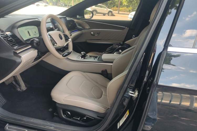 Used BYD Han 2024 EV Glory Edition 610 km All-Wheel Drive "Tian Shen Zhi Jia" Intelligent Driving Model Left Front Seat