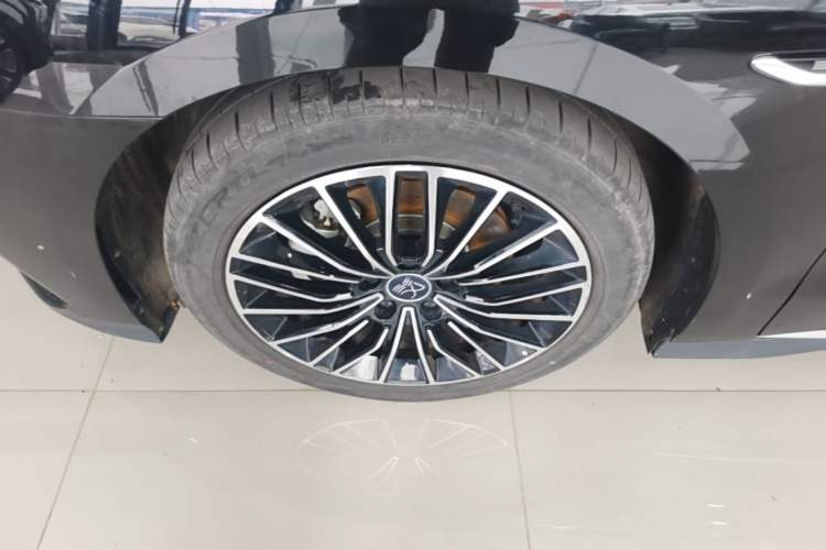 Used BYD Han 2024 DM-i Glory Edition 121KM Premium Model Left Front Wheel Hub