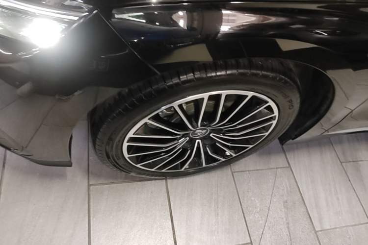 Used BYD Han 2024 EV Glory Edition 506KM Front-Wheel-Drive Premium Model Left Front Wheel Hub