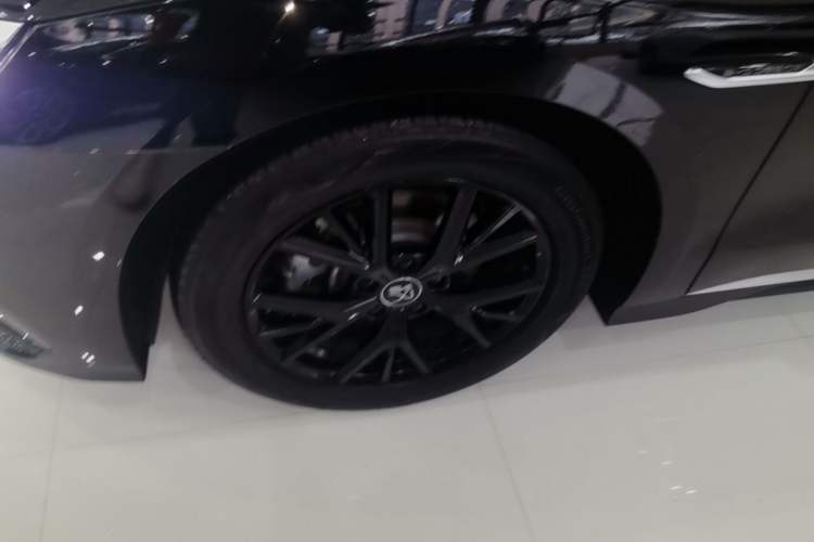 Used BYD Han 2024 DM-i Glory Edition 121KM Prestige Model Left Front Wheel Hub