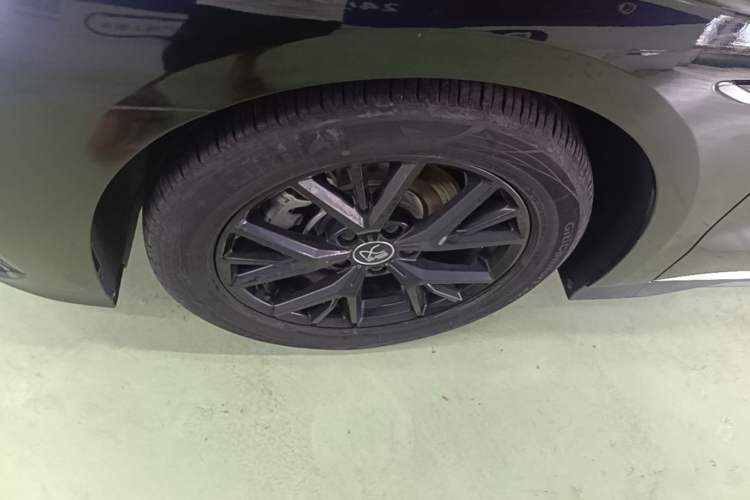 Used BYD Han 2024 DM-i Glory Edition 121KM Elite Model Left Front Wheel Hub