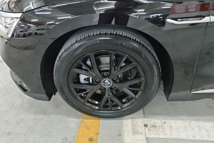 Used BYD Han 2024 DM-i Glory Edition 121KM Prestige Model Left Front Wheel Hub