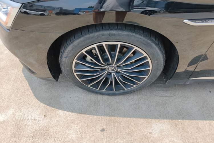 Used BYD Han 2024 DM-i Glory Edition 121KM Premium Model Left Front Wheel Hub