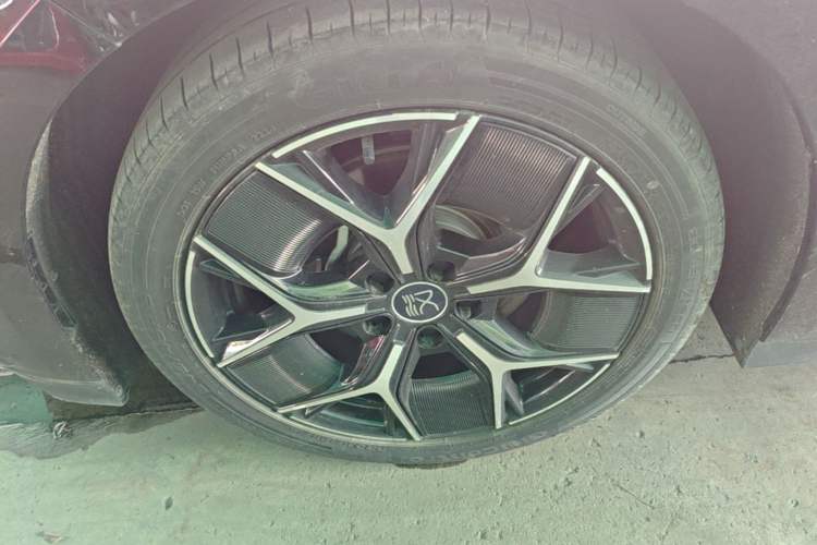 Used BYD Han 2024 EV Glory Edition 605KM Front-Wheel-Drive Premium Model Left Front Wheel Hub