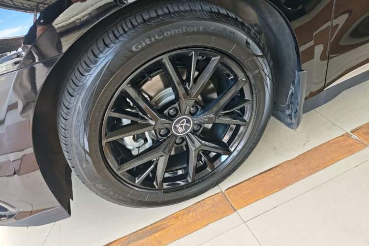 Used BYD Han 2024 DM-i Glory Edition 121KM Elite Model Left Front Wheel Hub
