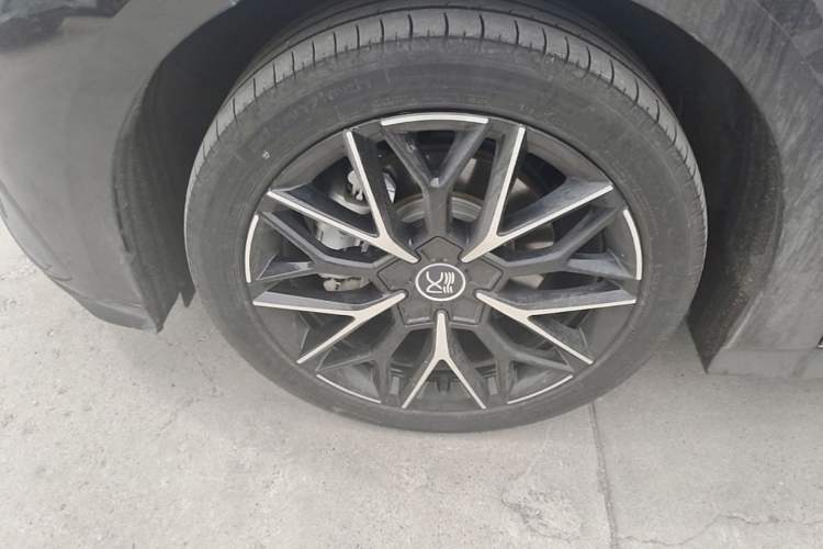 Used BYD Han 2024 EV Glory Edition 506KM Front-Wheel-Drive Premium Model Left Front Wheel Hub