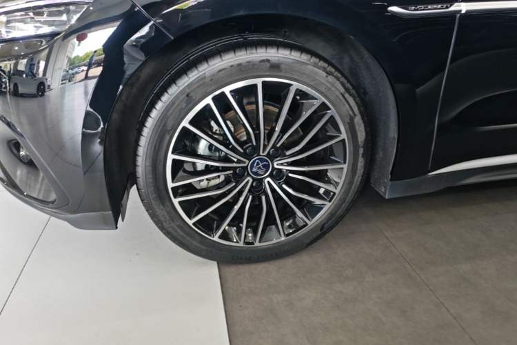 Used BYD Han 2024 EV Glory Edition 506KM Front-Wheel-Drive Premium Model Left Front Wheel Hub