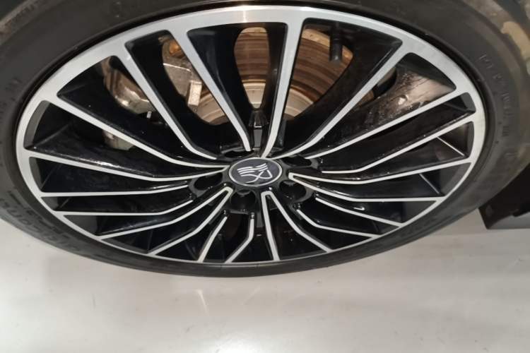 Used BYD Han 2024 EV Glory Edition 506KM Front-Wheel-Drive Premium Model Left Front Wheel Hub