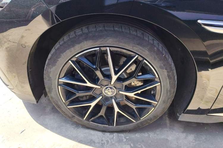 Used BYD Han 2024 EV Glory Edition 610 km All-Wheel Drive "Tian Shen Zhi Jia" Intelligent Driving Model Left Front Wheel Hub