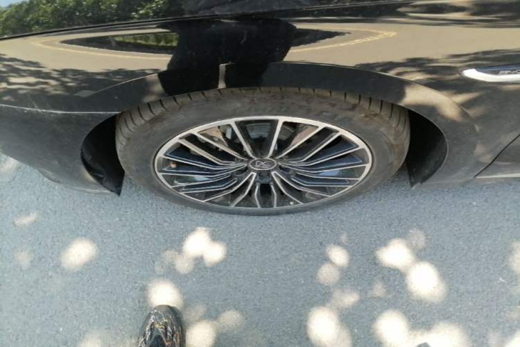 Used BYD Han 2024 DM-i Glory Edition 121KM Premium Model Left Front Wheel Hub
