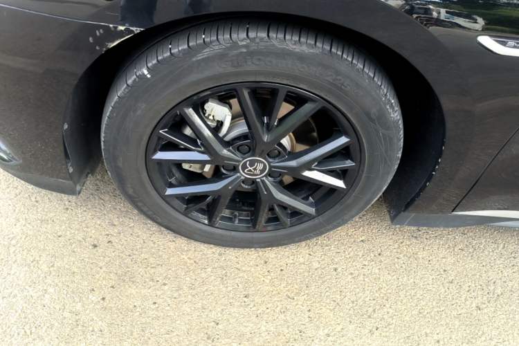 Used BYD Han 2024 DM-i Glory Edition 121KM Prestige Model Left Front Wheel Hub