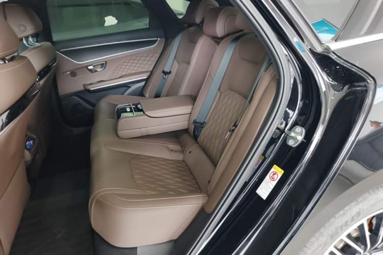 Used BYD Han 2024 DM-i Glory Edition 121KM Premium Model Left Rear Seat