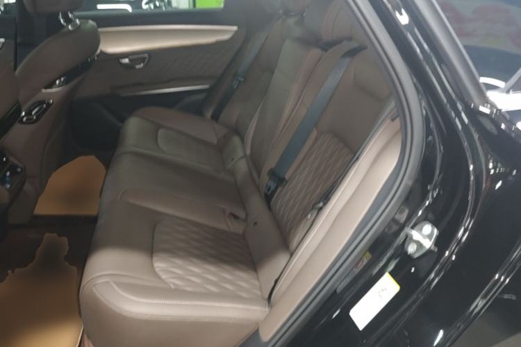 Used BYD Han 2024 EV Glory Edition 506KM Front-Wheel-Drive Premium Model Left Rear Seat