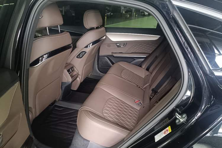 Used BYD Han 2024 DM-i Glory Edition 121KM Elite Model Left Rear Seat