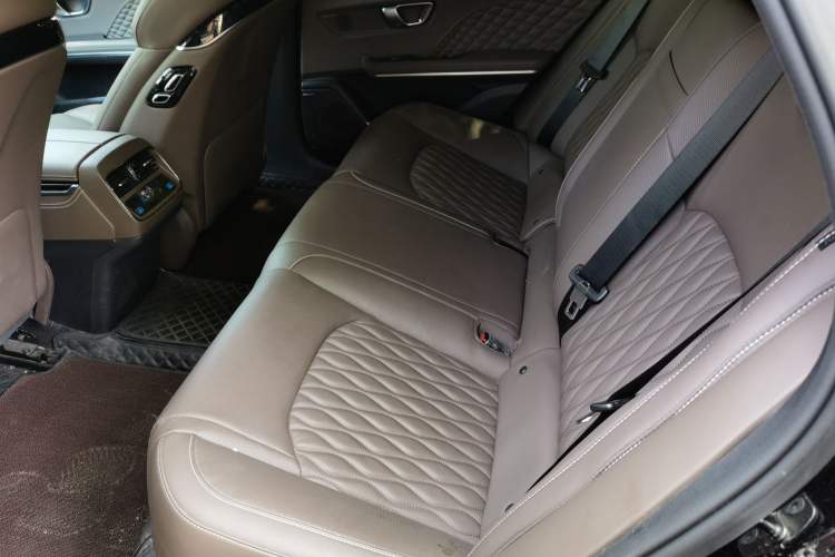 Used BYD Han 2024 DM-i Glory Edition 121KM Prestige Model Left Rear Seat