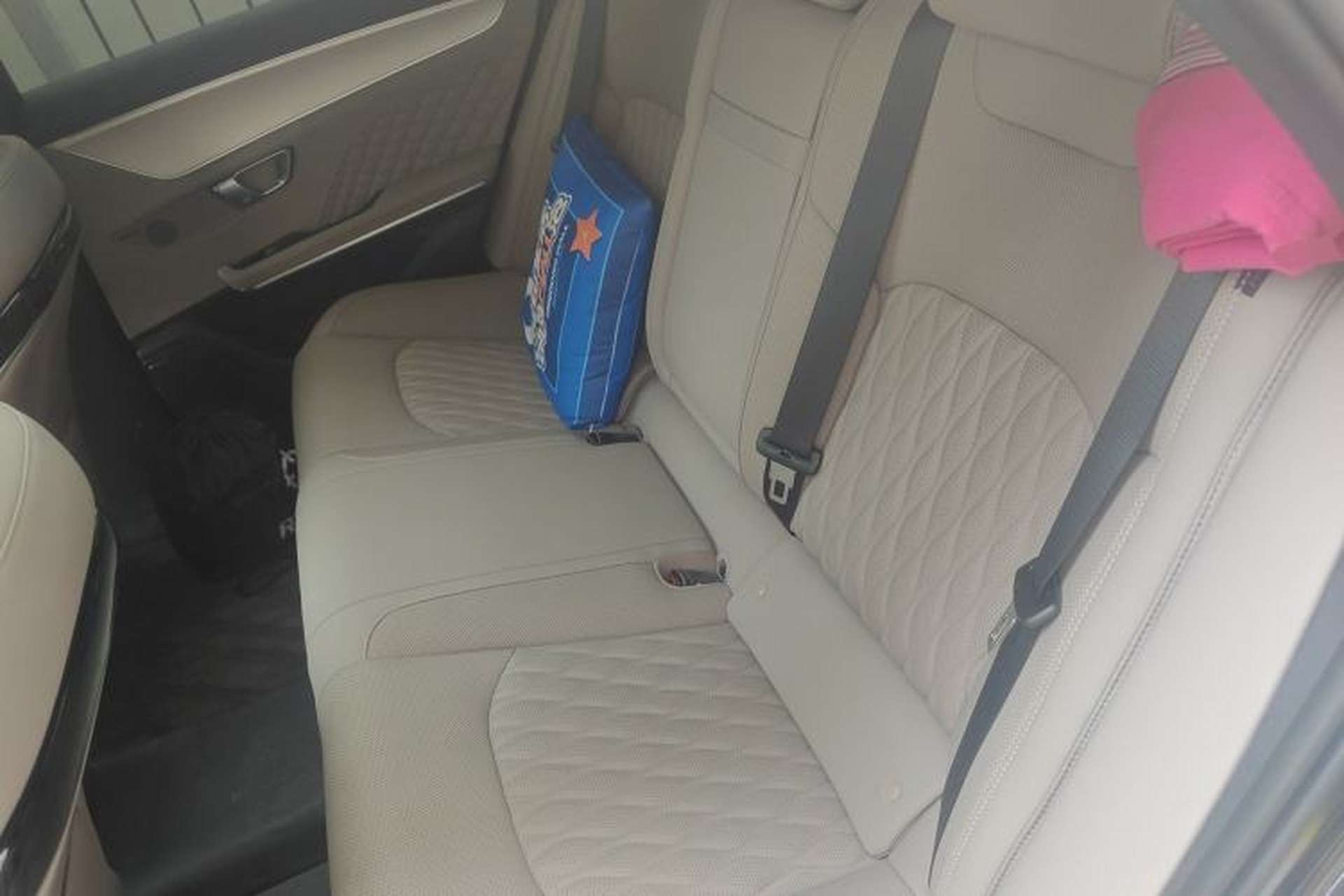 Used BYD Han 2024 DM-i Glory Edition 121KM Prestige Model Left Rear Seat