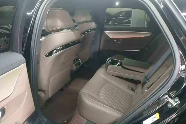 Used BYD Han 2024 DM-i Glory Edition 121KM Prestige Model Left Rear Seat