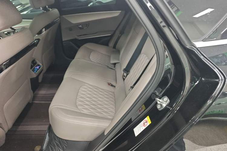 Used BYD Han 2024 EV Glory Edition 605KM Front-Wheel-Drive Premium Model Left Rear Seat
