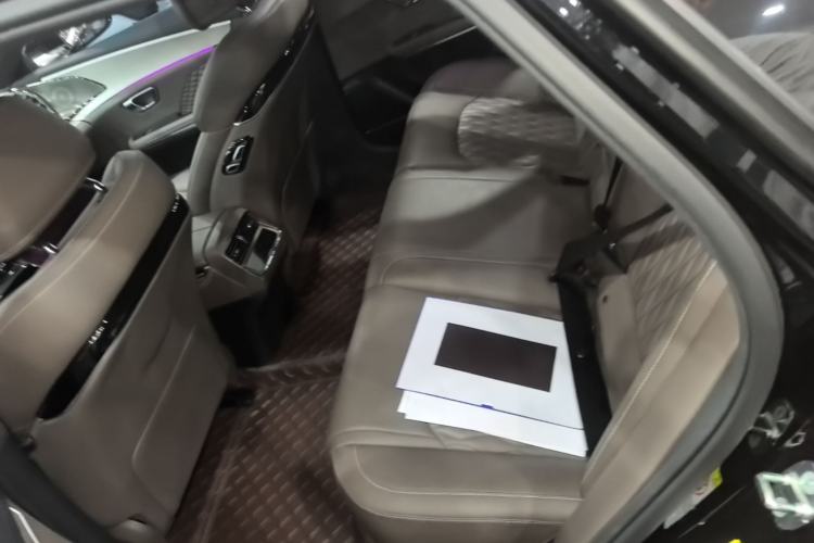 Used BYD Han 2024 EV Glory Edition 506KM Front-Wheel-Drive Premium Model Left Rear Seat